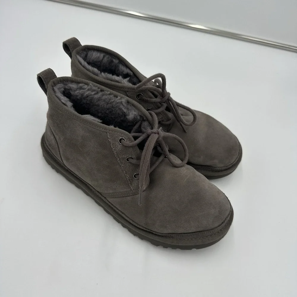 UGG Neumel Chukka Boots Men's Size 10 Wolf Gray Suede Wool Lined Winter Cottage